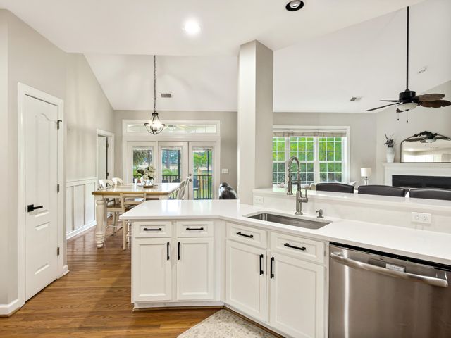 2799 Carolina Isle Drive, Mount Pleasant, SC 29466