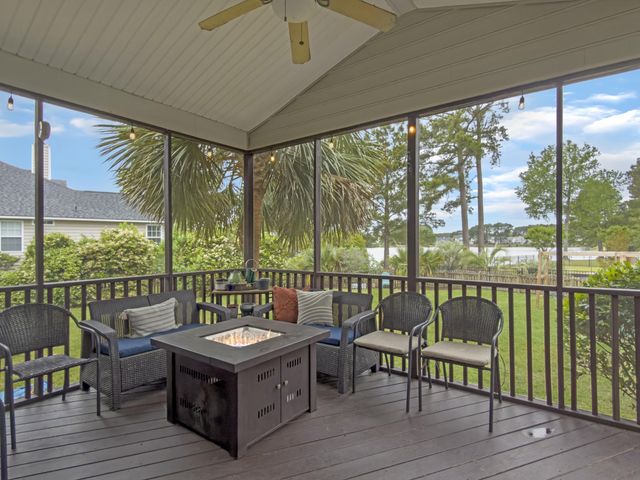 2799 Carolina Isle Drive, Mount Pleasant, SC 29466