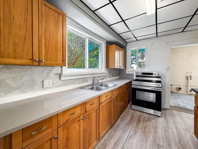 619 30th Street, West Palm Beach, FL 33407