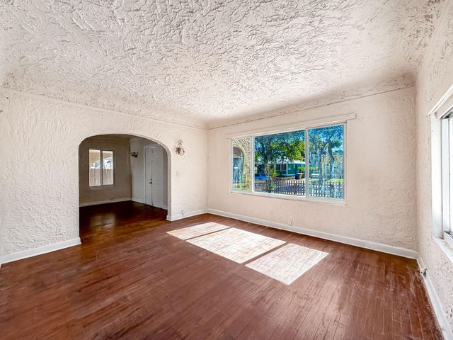 619 30th Street, West Palm Beach, FL 33407