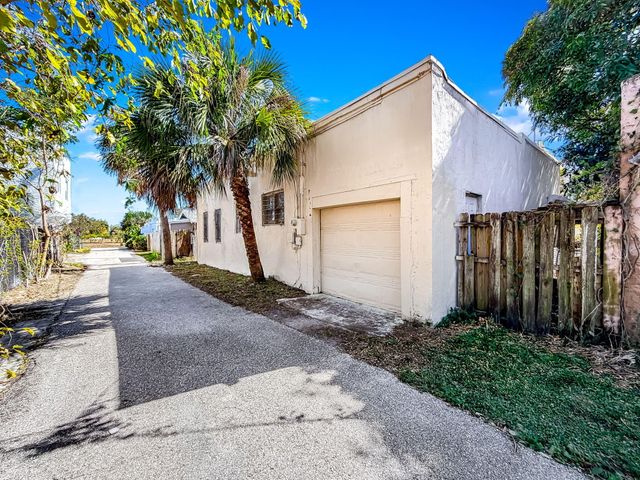 619 30th Street, West Palm Beach, FL 33407