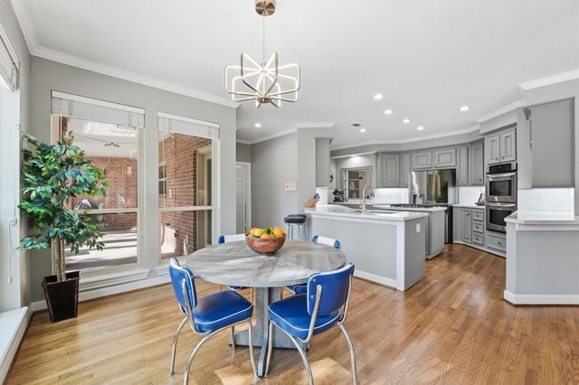 46 Eagle Terrace, The Woodlands, TX 77381