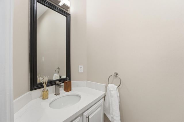 46 Eagle Terrace, The Woodlands, TX 77381