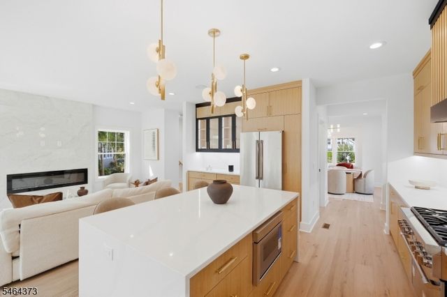 445 Birch Pl, Westfield Town, NJ 07090