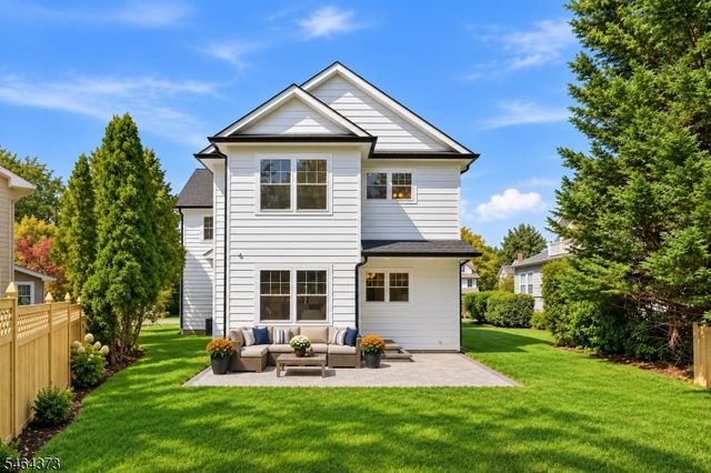 445 Birch Pl, Westfield Town, NJ 07090