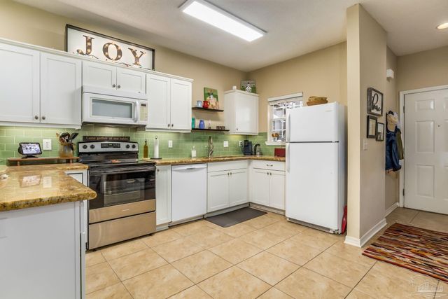 7101 Joy St E-1, Pensacola, FL 32514