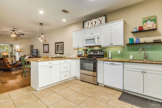 7101 Joy St E-1, Pensacola, FL 32514