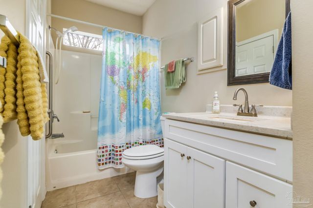 7101 Joy St E-1, Pensacola, FL 32514