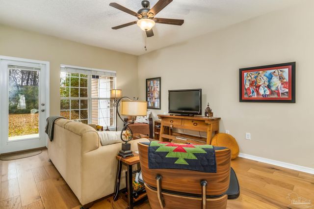 7101 Joy St E-1, Pensacola, FL 32514