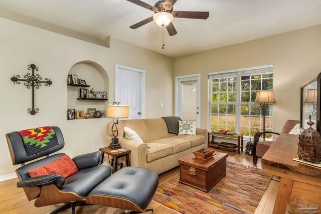 7101 Joy St E-1, Pensacola, FL 32514