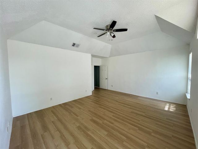 7520 Sunburst Trail, Denton, TX 76210