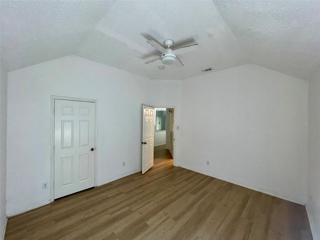 7520 Sunburst Trail, Denton, TX 76210
