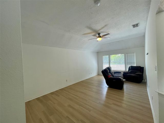 7520 Sunburst Trail, Denton, TX 76210