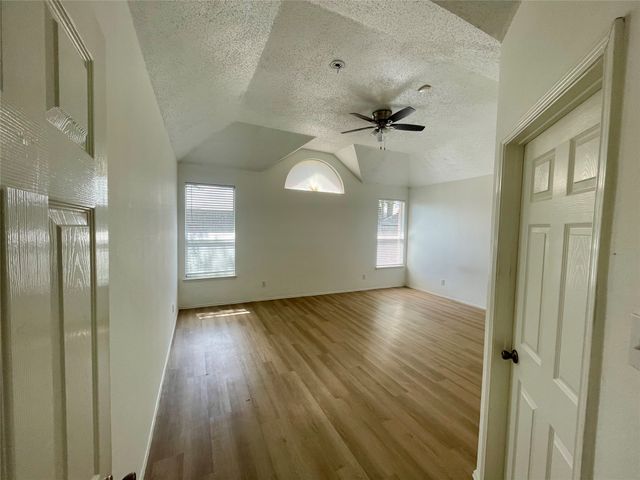 7520 Sunburst Trail, Denton, TX 76210