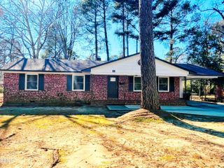 318 S S. Mcpherson Church Rd Road, Fayetteville, NC 28303