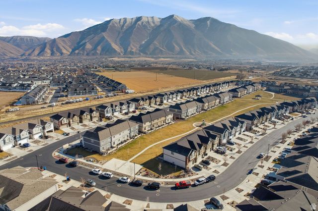 812 N OLD FORT DR, Spanish Fork, UT 84660