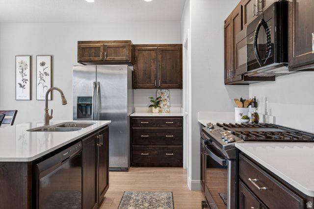 812 N OLD FORT DR, Spanish Fork, UT 84660