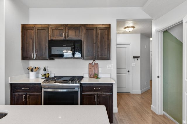 812 N OLD FORT DR, Spanish Fork, UT 84660