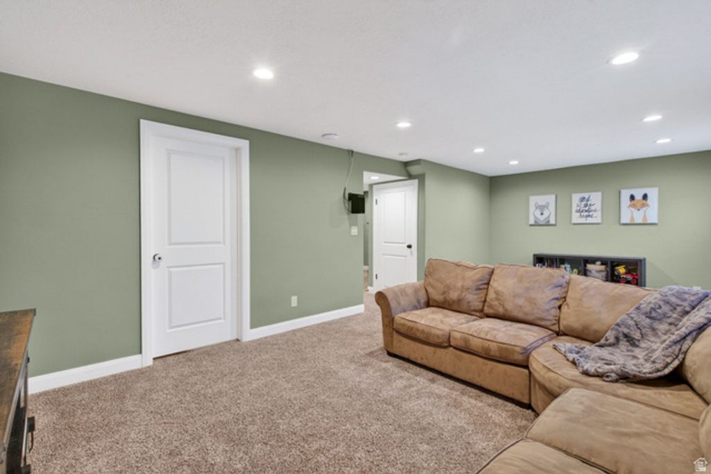 Image 33 of property listing at 812 N OLD FORT DR, Spanish Fork, UT 84660