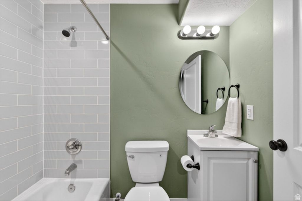 Image 39 of property listing at 812 N OLD FORT DR, Spanish Fork, UT 84660