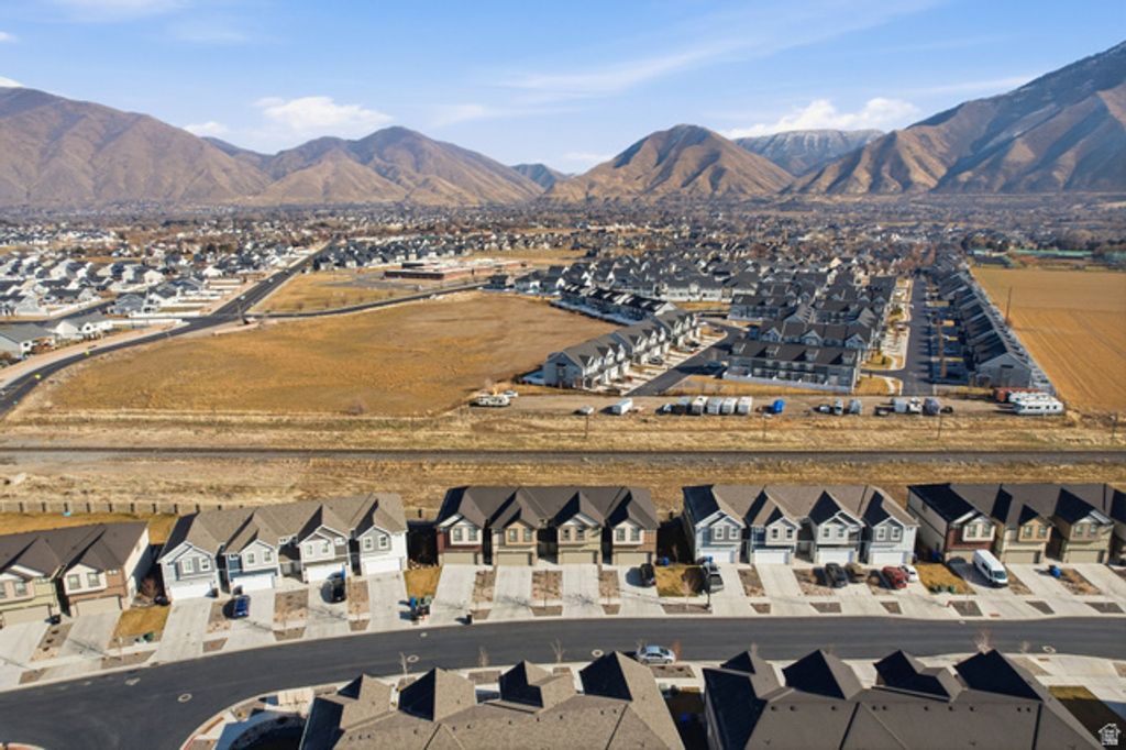 Image 50 of property listing at 812 N OLD FORT DR, Spanish Fork, UT 84660