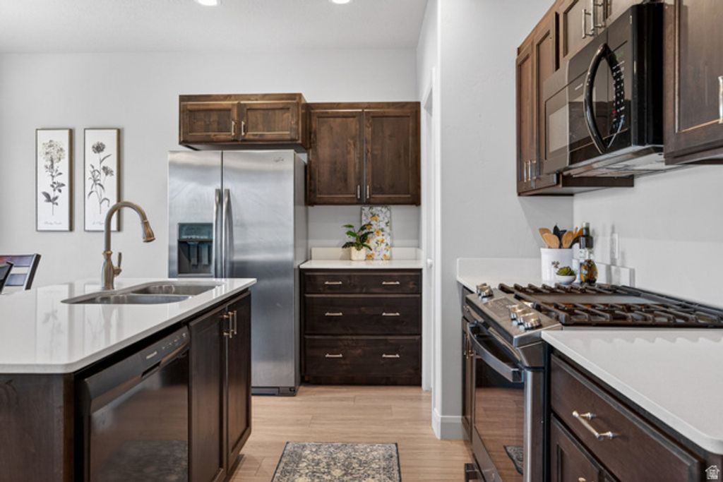 Image 9 of property listing at 812 N OLD FORT DR, Spanish Fork, UT 84660