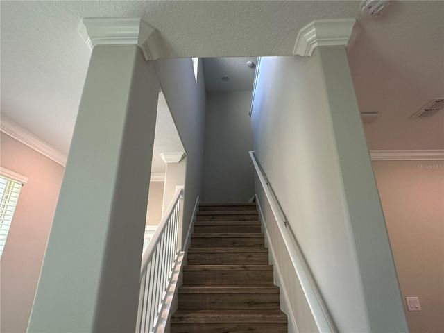 1389 WHITE FOX RUN, Lutz, FL 33549