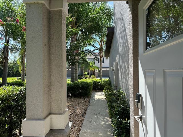1389 WHITE FOX RUN, Lutz, FL 33549
