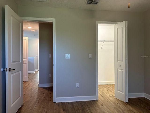 1389 WHITE FOX RUN, Lutz, FL 33549