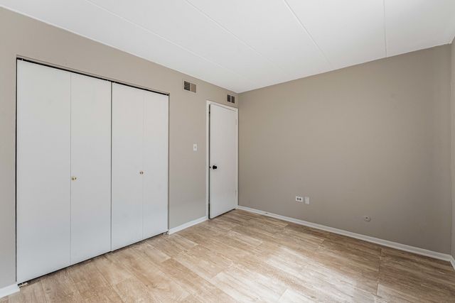 9130 W 140th Street 2NE, Orland Park, IL 60462