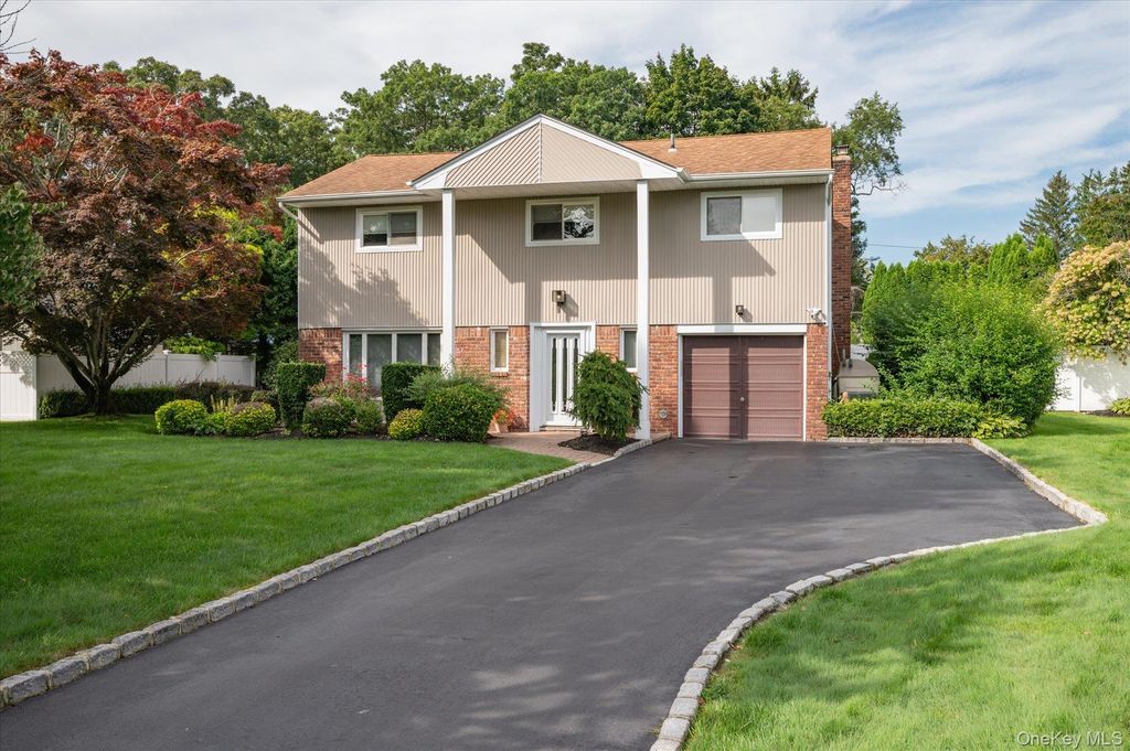 10 Klaibar Lane, East Northport, NY 11731 — photo 2