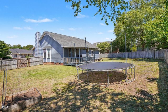 2805 Franzia Drive, Fayetteville, NC 28306