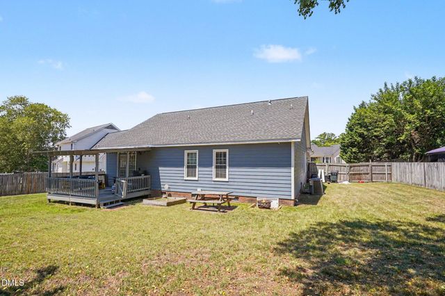2805 Franzia Drive, Fayetteville, NC 28306