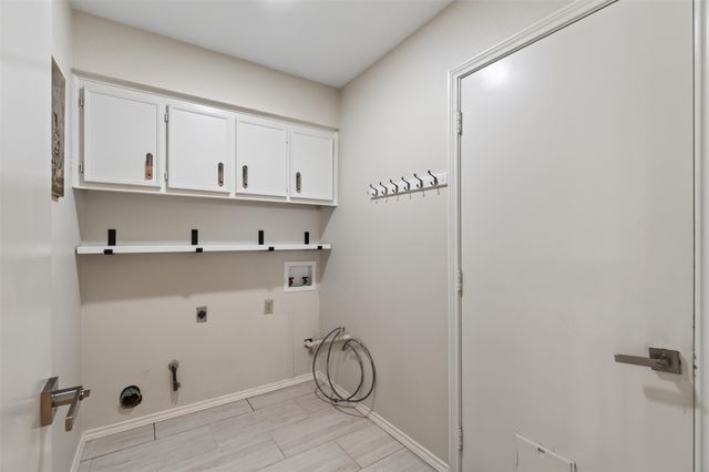 2146 Robin Road, Lewisville, TX 75077