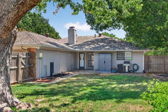 2146 Robin Road, Lewisville, TX 75077