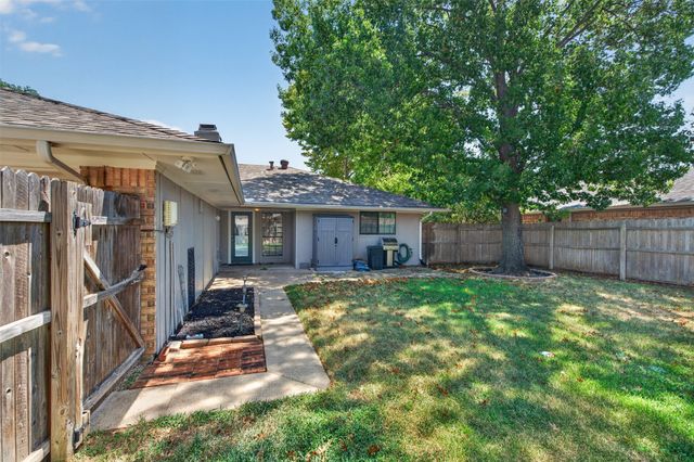 2146 Robin Road, Lewisville, TX 75077