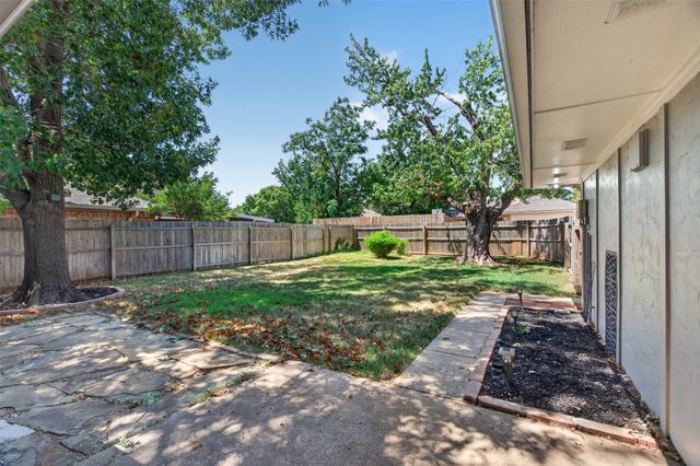 2146 Robin Road, Lewisville, TX 75077