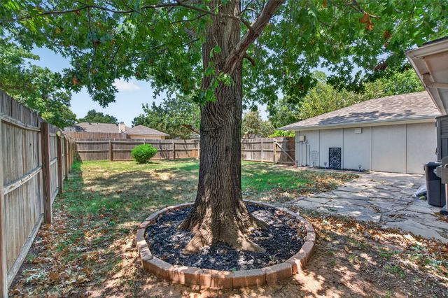 2146 Robin Road, Lewisville, TX 75077