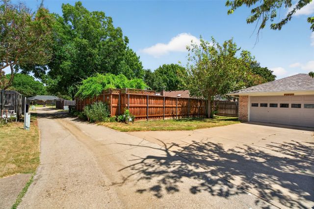2146 Robin Road, Lewisville, TX 75077