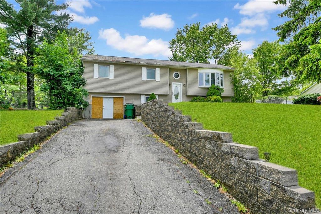 5 Rowell Lane, Wappingers Falls, NY 12590