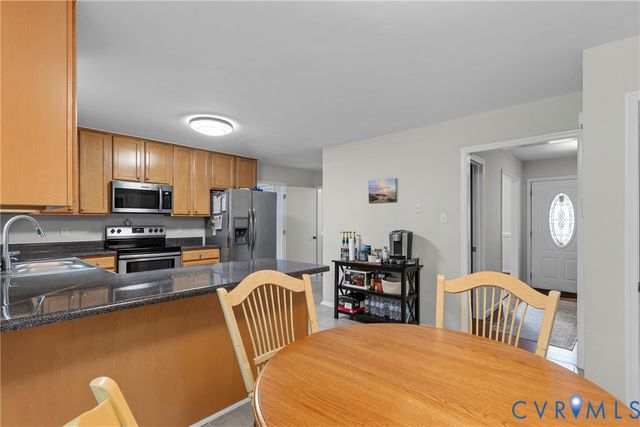 10112 Huntersdell Ln, North Chesterfield, VA 23235