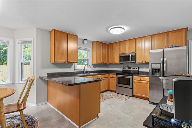 10112 Huntersdell Ln, North Chesterfield, VA 23235