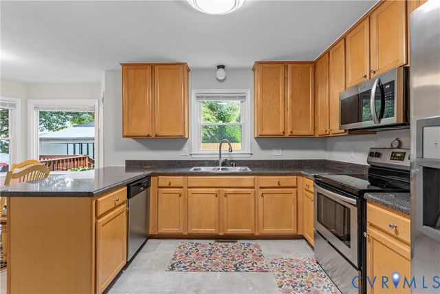 10112 Huntersdell Ln, North Chesterfield, VA 23235