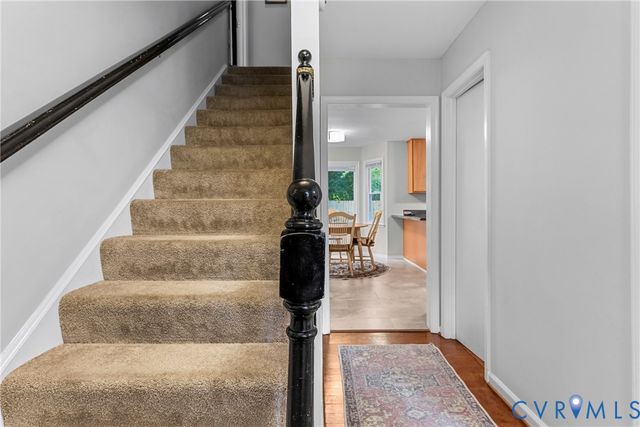 10112 Huntersdell Ln, North Chesterfield, VA 23235
