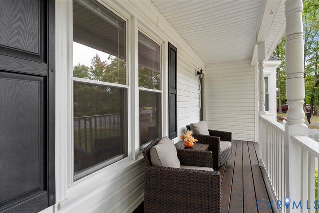 10112 Huntersdell Ln, North Chesterfield, VA 23235