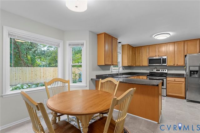 10112 Huntersdell Ln, North Chesterfield, VA 23235
