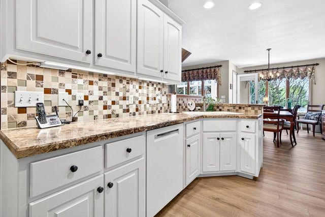 2508 WATERFORD COURT, Neenah, WI 54956