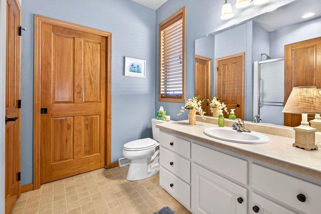 2508 WATERFORD COURT, Neenah, WI 54956