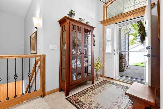 2508 WATERFORD COURT, Neenah, WI 54956