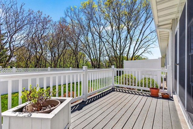 2508 WATERFORD COURT, Neenah, WI 54956